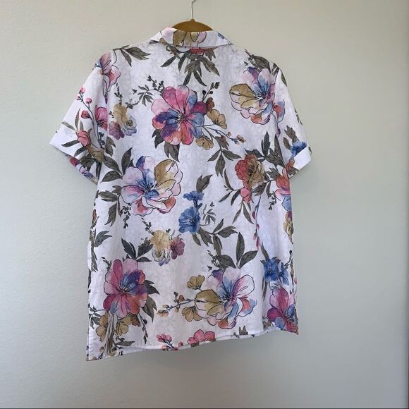 Alfred Dunner Floral Print Roll Tab Short Sleeve Button Front Top - Picture 7 of 7